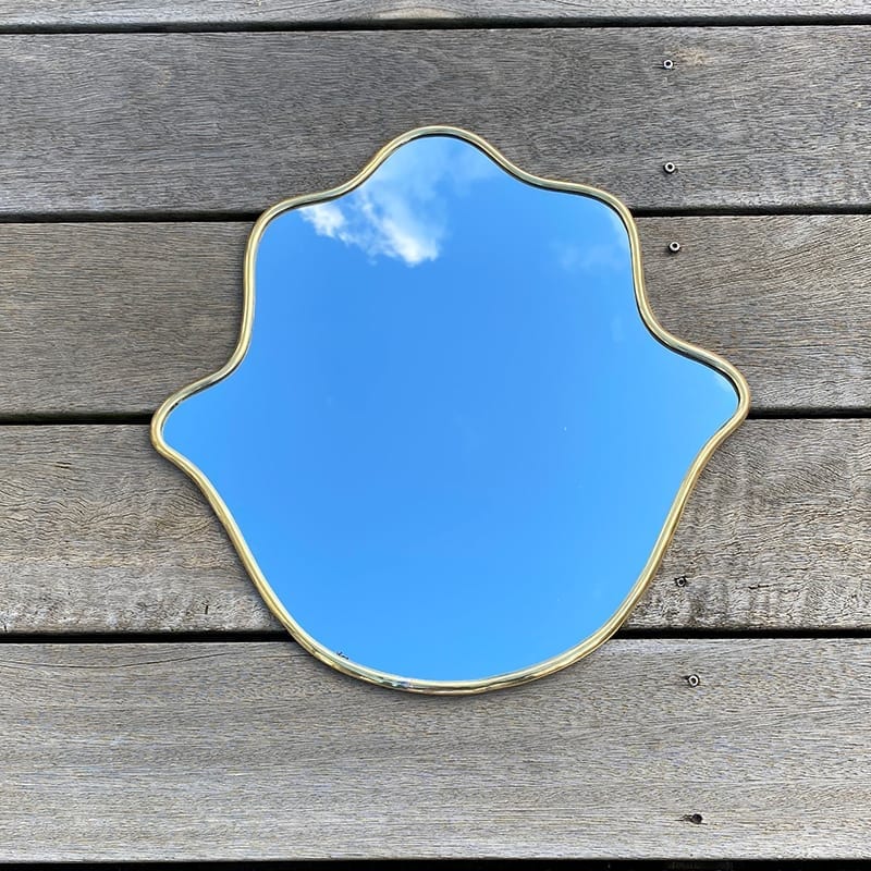 806000022 1 4 1.jpg Miroir marocain fait main avec bord doré en forme de main de Fatima