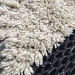 Housse de coussin kesh marocaine tissée à la main en noir blanc, dense