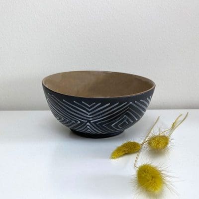 Moroccan handmade bowl in black with white stripe pattern