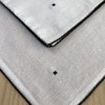 Serviettes en tissu blanc motif marocain noir brodé main, denses