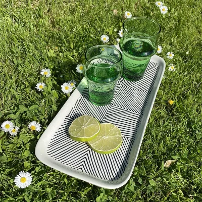 Tibladin marockanska Beldi Glas Groen Sommer LS1 Skalad Marockansk maträtt med beldiglas ovanpå