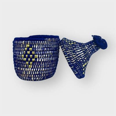Klein blauw mandje met goudpatroon