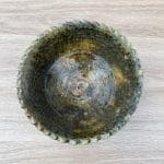 Schüssel auf Fuß mit gewelltem Rand, gelber Tamegroute