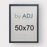 ZWART 50x70 +€ 299,00