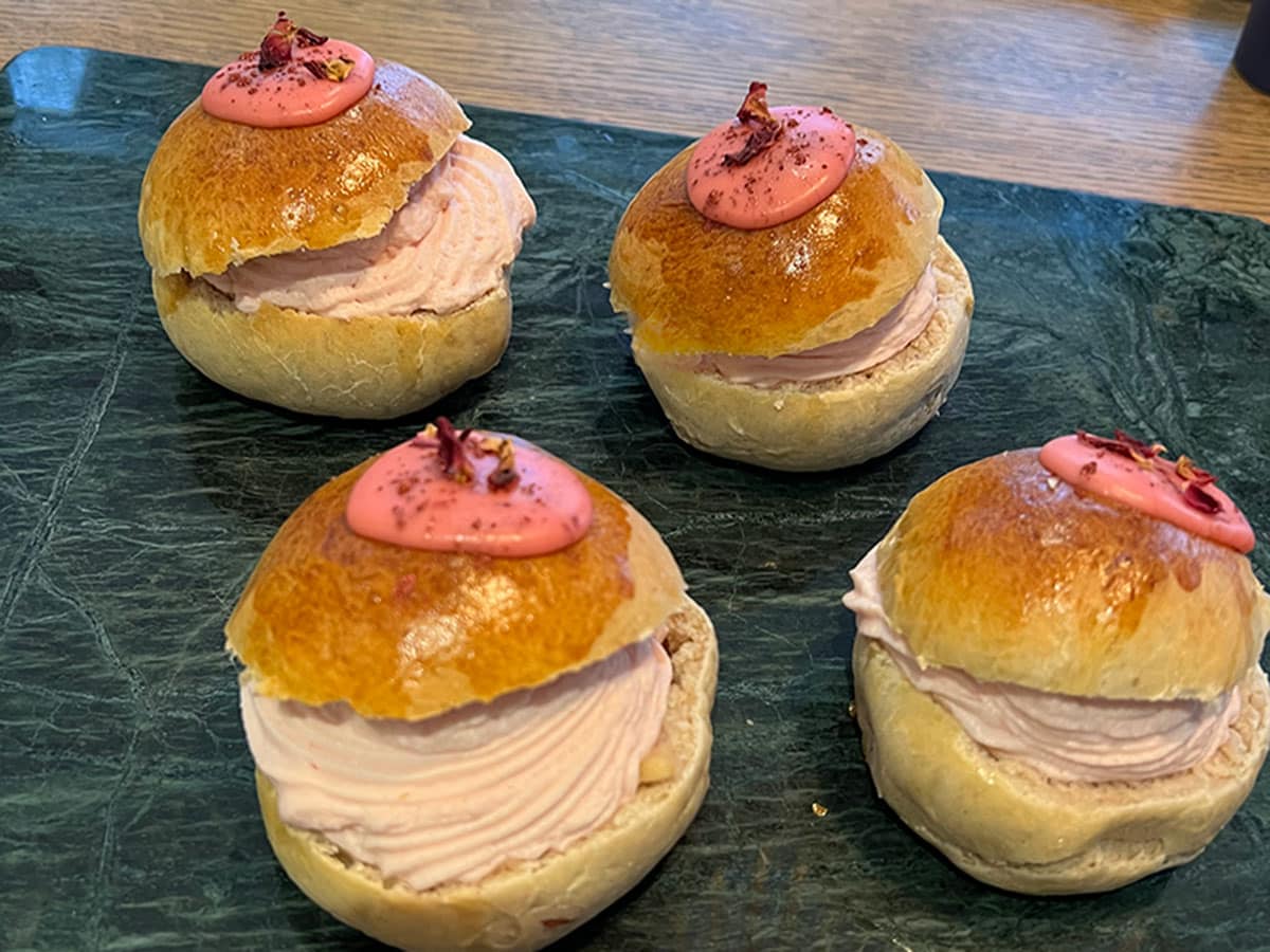 fastelavnsboller rose og mandler