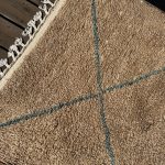 Marokkanischer Beni Ouarain_Braun mit blauem Muster_AZEL