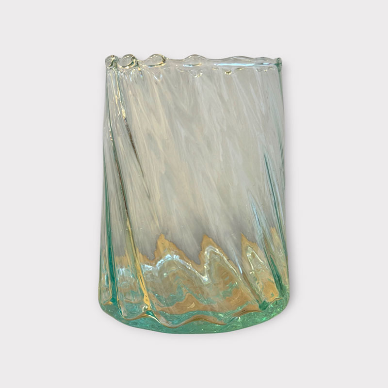 Twist-transparent Twist glass transparent
