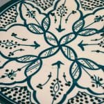 Marockansk tallrik 26 cm_bensin