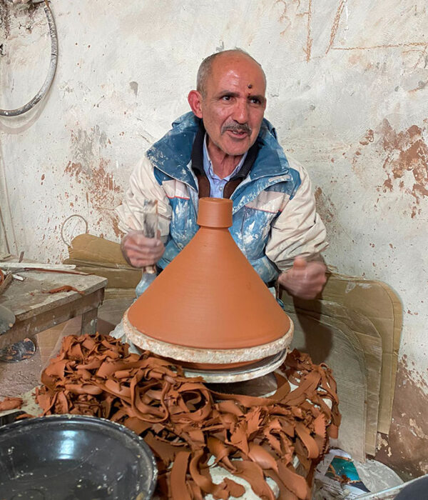 céramique_19_homme qui produit de la céramique