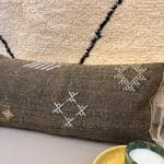 Oreillers en soie de cactus oblongs, teintes brunes
