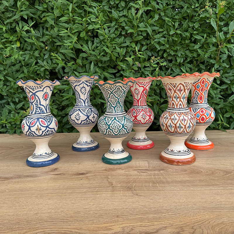 bølgede-vaser-i-marokkansk-keramik_flere-farver_ Moroccan ceramic wavy vases multiple colors