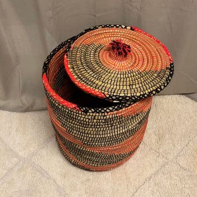 Marokkaanse mand met oranje en zwarte moenster 60 cm 2