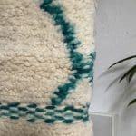Tapis Azura Beni Ourain. Léger, motif losange turquoise - 100 x 164 cm