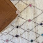 Moroccan beni ouarain_ANEZA with diamond-shaped pattern and small colored diamonds in pink and purple