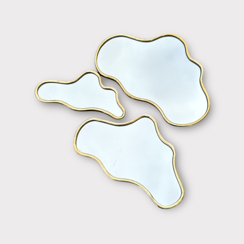 Spejle guld skyer_2 Moroccan mirror in brass with a cloud shape