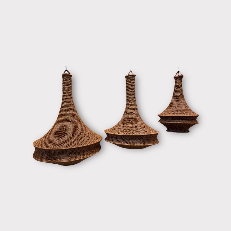 Tagine-light-lampe_RUST_TRE STØRRELSER Hæklet lampe rust farvet i tre størrelser. Hæklet i nylon garn