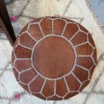 lysebrun puf i mini version