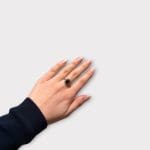 NOOR NOIR ring med svart onyks