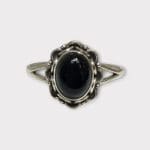 NOOR NOIR ring med svart onyks