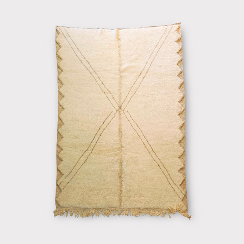 Beni-ouarain-tæppe-ZEN_217x296_4 Beni Ouarain tæppe_ZEN måler 217x296 - hvid uld med beige mønster